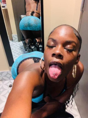 !!! LAST NITE HERE !!! 😚COME SEE ME!!!!😘 let me suck your dick 🍆💦 😋😝 WOULD YOU FUCK MY THROAT❓
