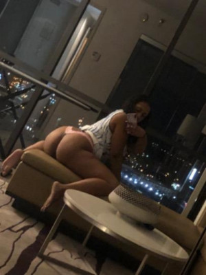 Dominican Mami Ready To Make You Happy 🥰😘❤