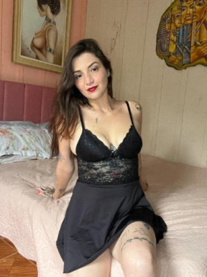 🥰 Brazilian Baddie 😻 Exploring my stranger kink 😏