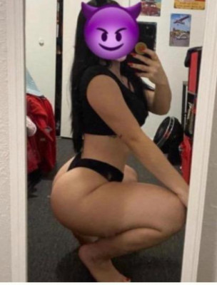 horny latina with nice body 🔥 latina caliente con lindo cuerpi 🥵 incalls only