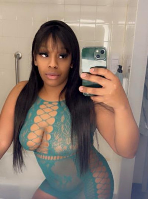 BEFORE WORK SPECIALS 💛 SWEET LIKE CANDY 🍯🍭 BEST TREAT IN TOWN 🔥 CURVY & TIGHT 💦 INCALL + OUTCALLS