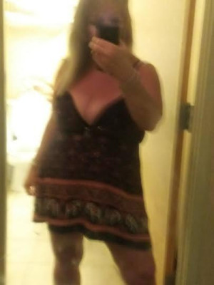 HOT SEXY MILF TINA IS VISITING YOUR AREA!!