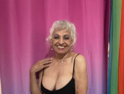 Busty Mami