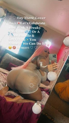 Horney 💦Juicy Big Tit Slut with HUGE (‿ˠ‿) 😉 Curvy BBW Ebony💦💋💋 🍆GAGGING🌟SQUIRT🌟CREAMER