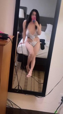 Hello loves, my name is keyla 100% Latina, TRANS TRANSSEXUAL GIRLD