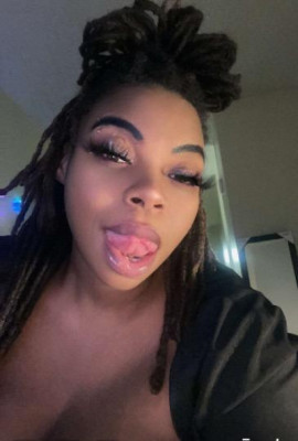 INCALLS ONlY !!JUICYBOOTY This Pussy wet tight and ready to be deep stroked Daddy!!