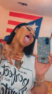 SUPER BUSTYYY BOMBSHELL 💣